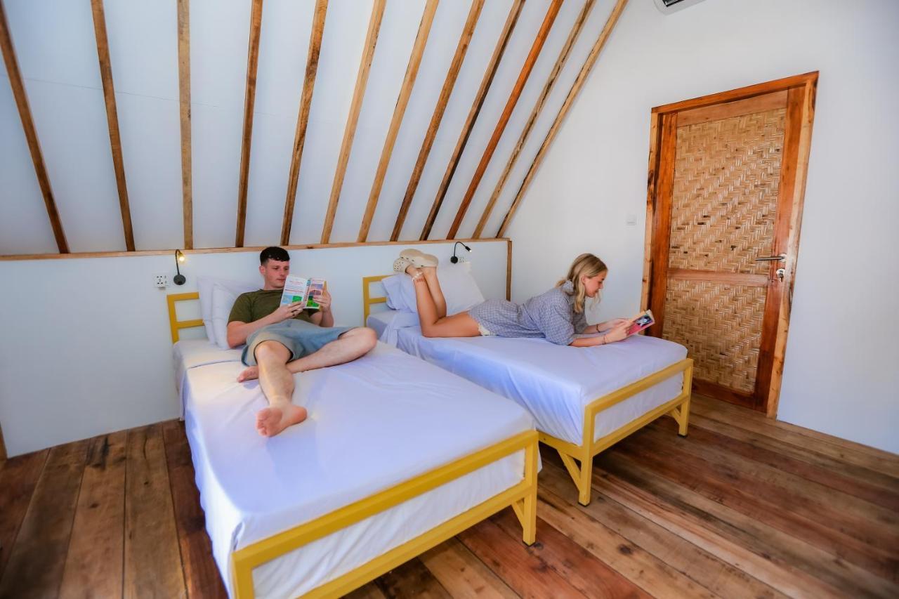 Mad Monkey Gili Trawangan Hostel Exterior foto
