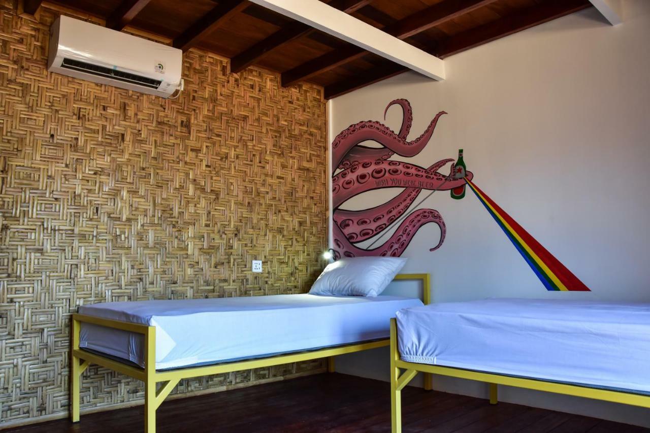 Mad Monkey Gili Trawangan Hostel Exterior foto
