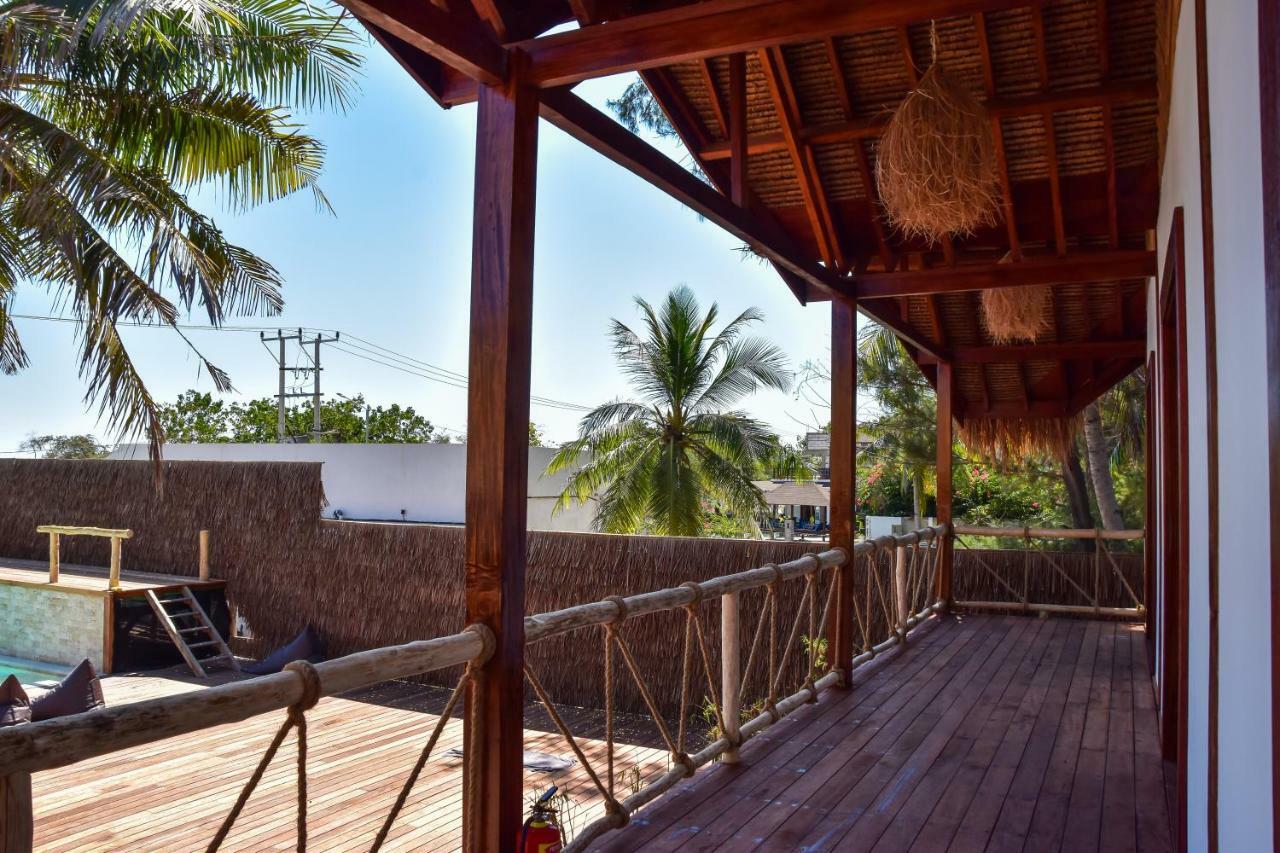 Mad Monkey Gili Trawangan Hostel Exterior foto A typical house in Tulum